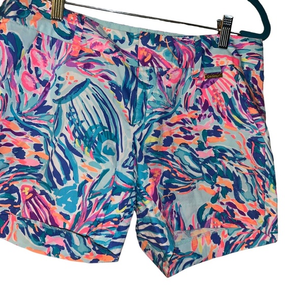 Lilly Pulitzer 5" Callan Shorts Serene blue seas the day Size 2 tropical fish - Picture 2 of 6